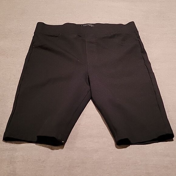 NWOT Sanctuary 9" shorts   - Picture 1 of 7